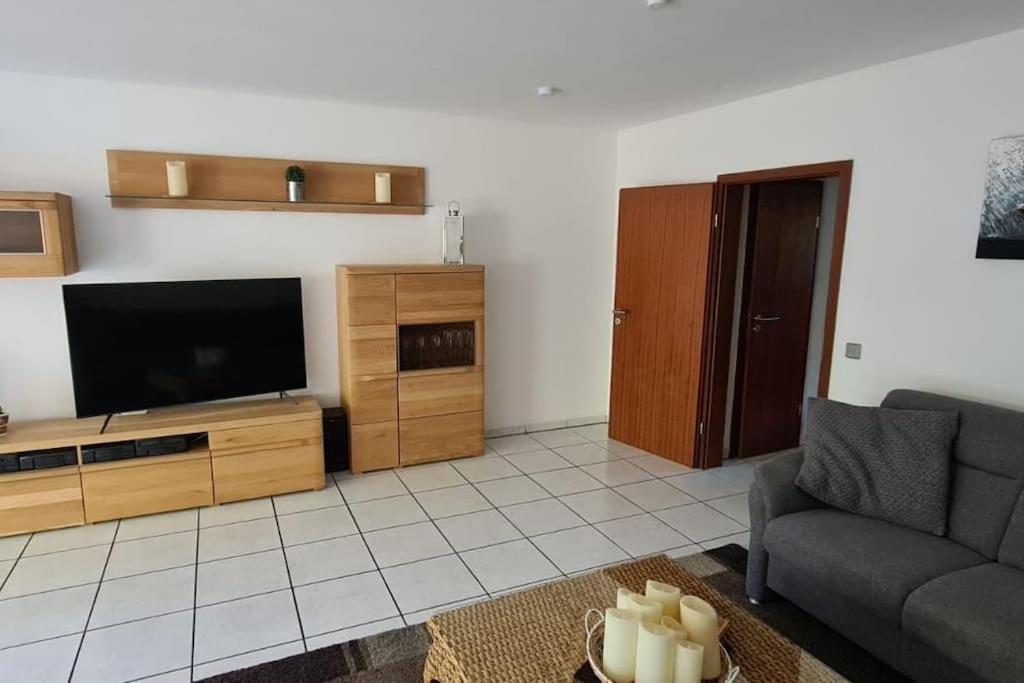 Zentrale Messe/Ferien Whg Mit Garten & Parkplatz راتينغن المظهر الخارجي الصورة