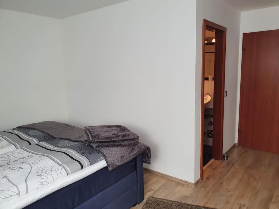 Zentrale Messe/Ferien Whg Mit Garten & Parkplatz راتينغن المظهر الخارجي الصورة